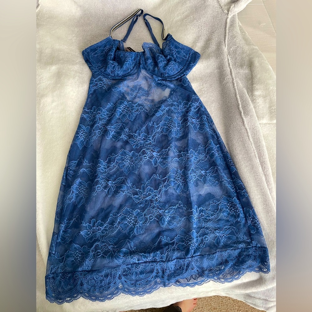 Beautiful rhinestone strap chemise sz L